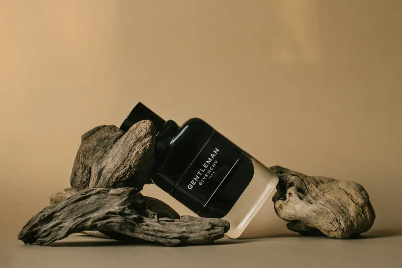 العطور ومنتجات العناية — تصميم #2845